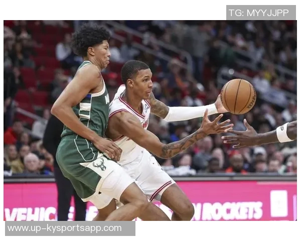 米德尔顿谈字母在篮下表现期待制造进攻犯规的精彩瞬间