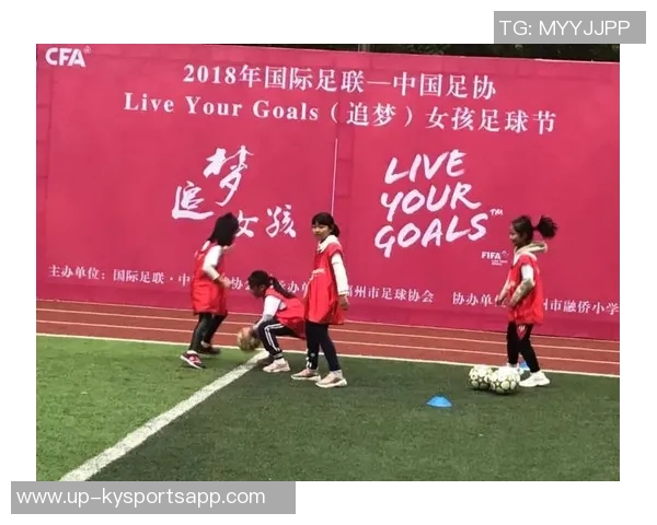 张瑷晖考上985高校后毅然选择足球之路勇敢追梦职业生涯新起点